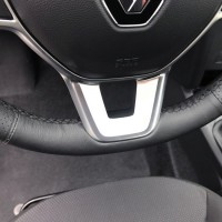 Оплетка на руль из натуральной кожи Renault Sandero II 2018-н.в. (для руля без штатной кожи, черная)